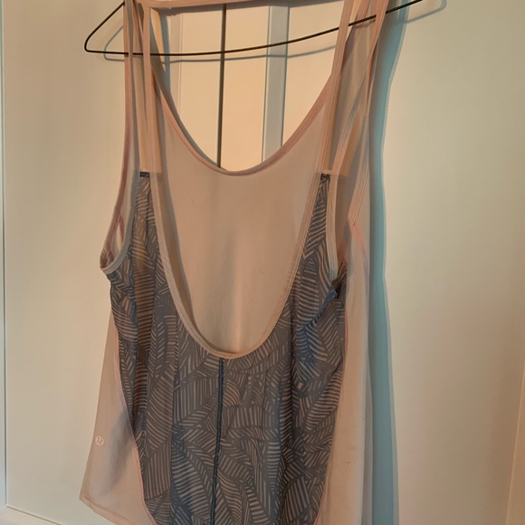 Lululemon flow yoga tank - Picture 2 of 4